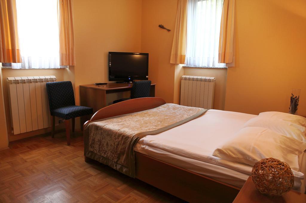 Bed And Breakfast Malovec Divača Dış mekan fotoğraf