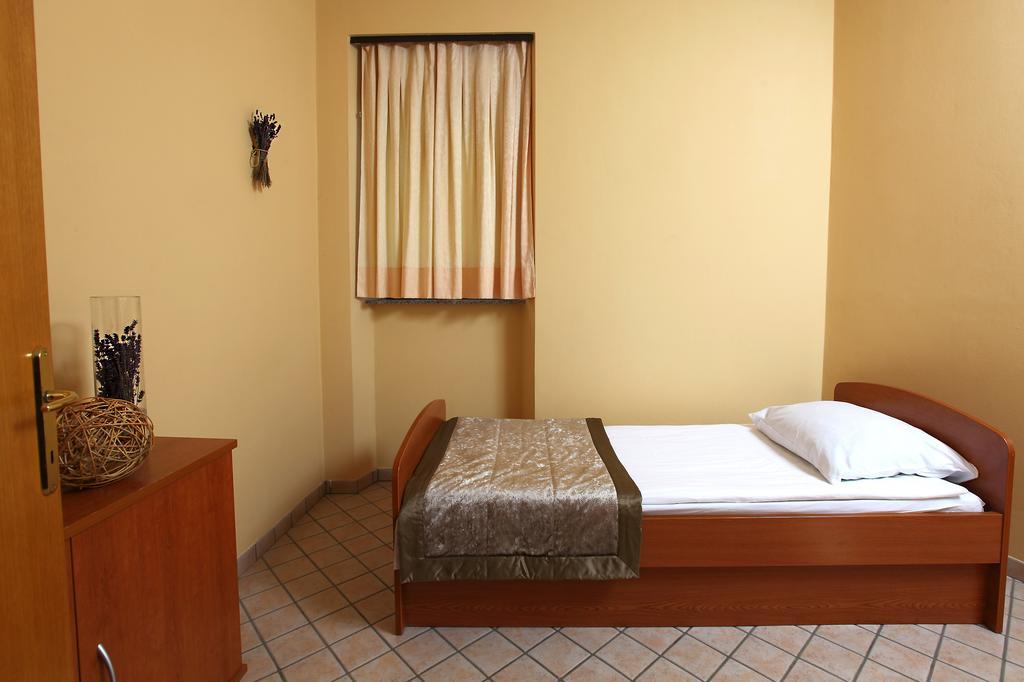 Bed And Breakfast Malovec Divača Dış mekan fotoğraf